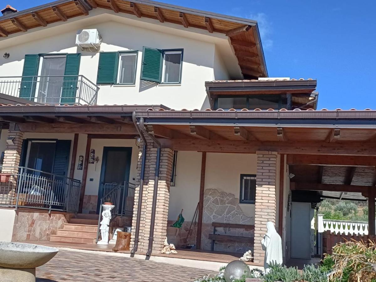 La Taverna Di Angela Amendolara Exterior foto